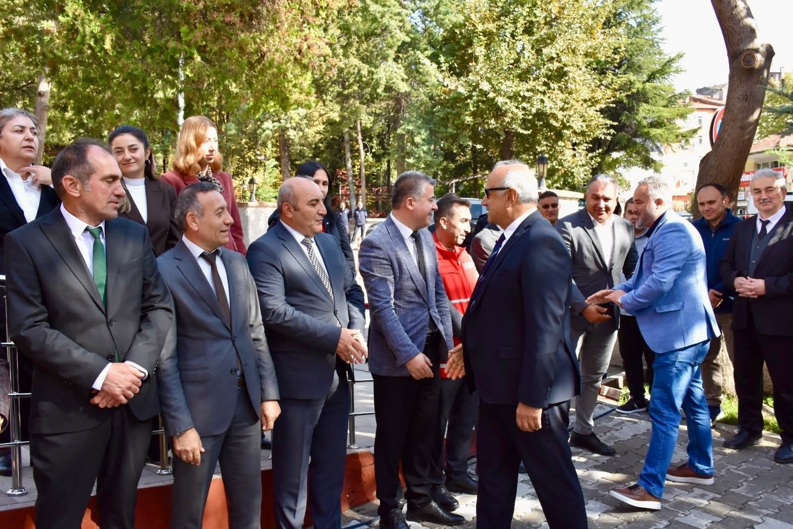 29 ekim cumhuriyet bayramı kutlamaları çelenk sunma töreniyle başladı — fotoğraf 5