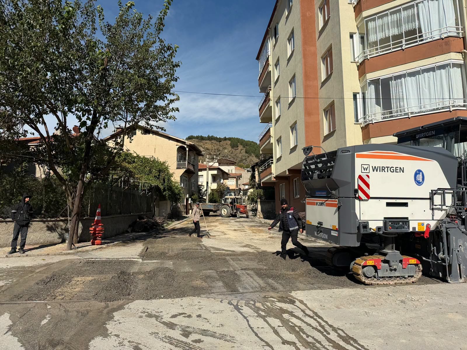 Asfalt yenileme çalışmaları başladı — fotoğraf 7