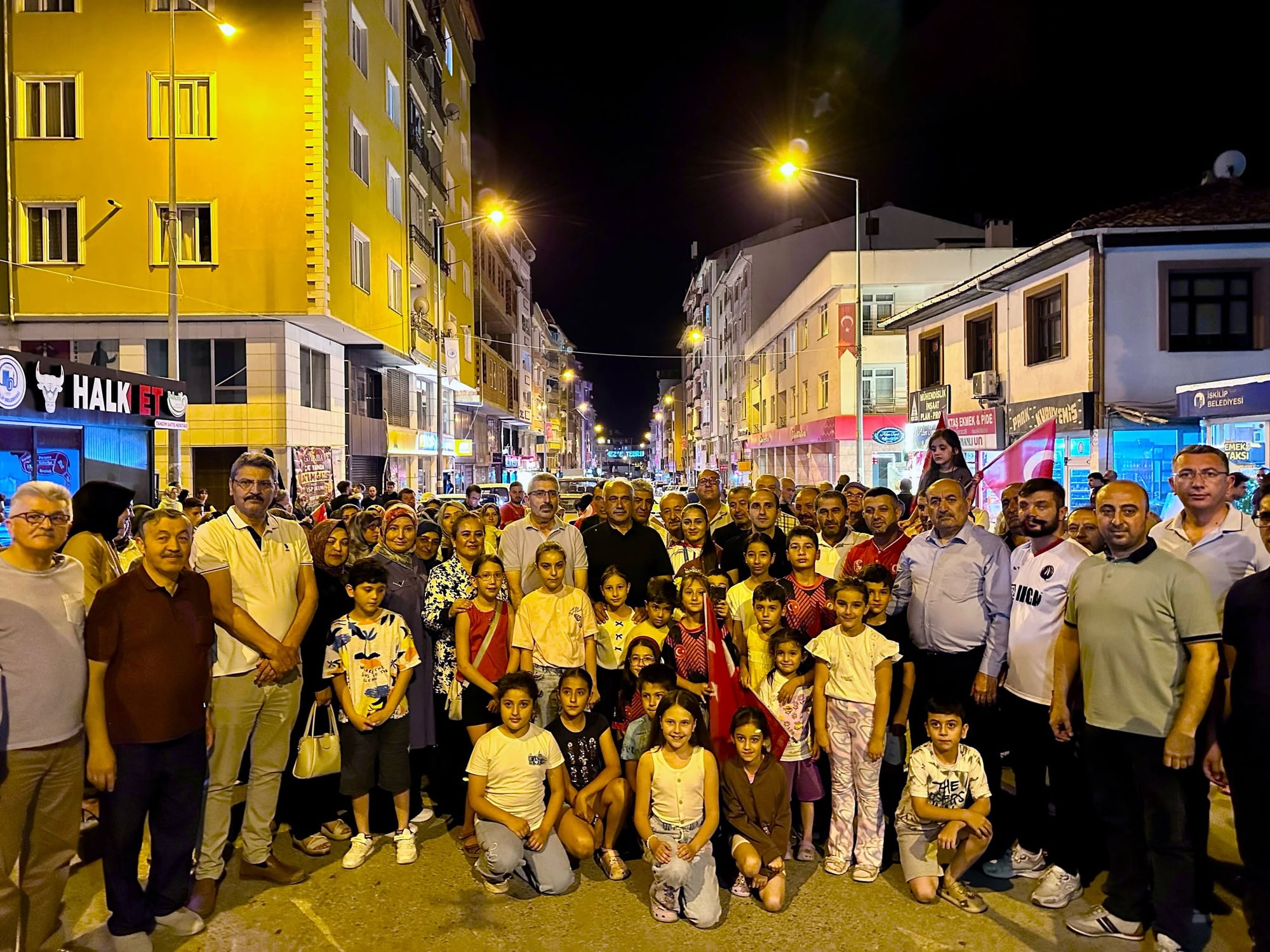 Dünya şampiyonu güreşçi Özdenur Özmez İskilip'te törenle karşılandı — fotoğraf 11