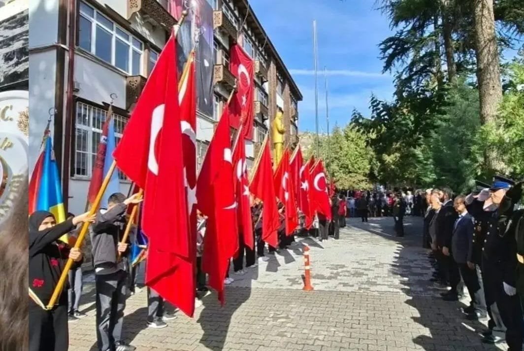 29 Ekim Cumhuriyet Bayramı Çelenk Sunma Töreni Gerçekleştirildi — fotoğraf 8