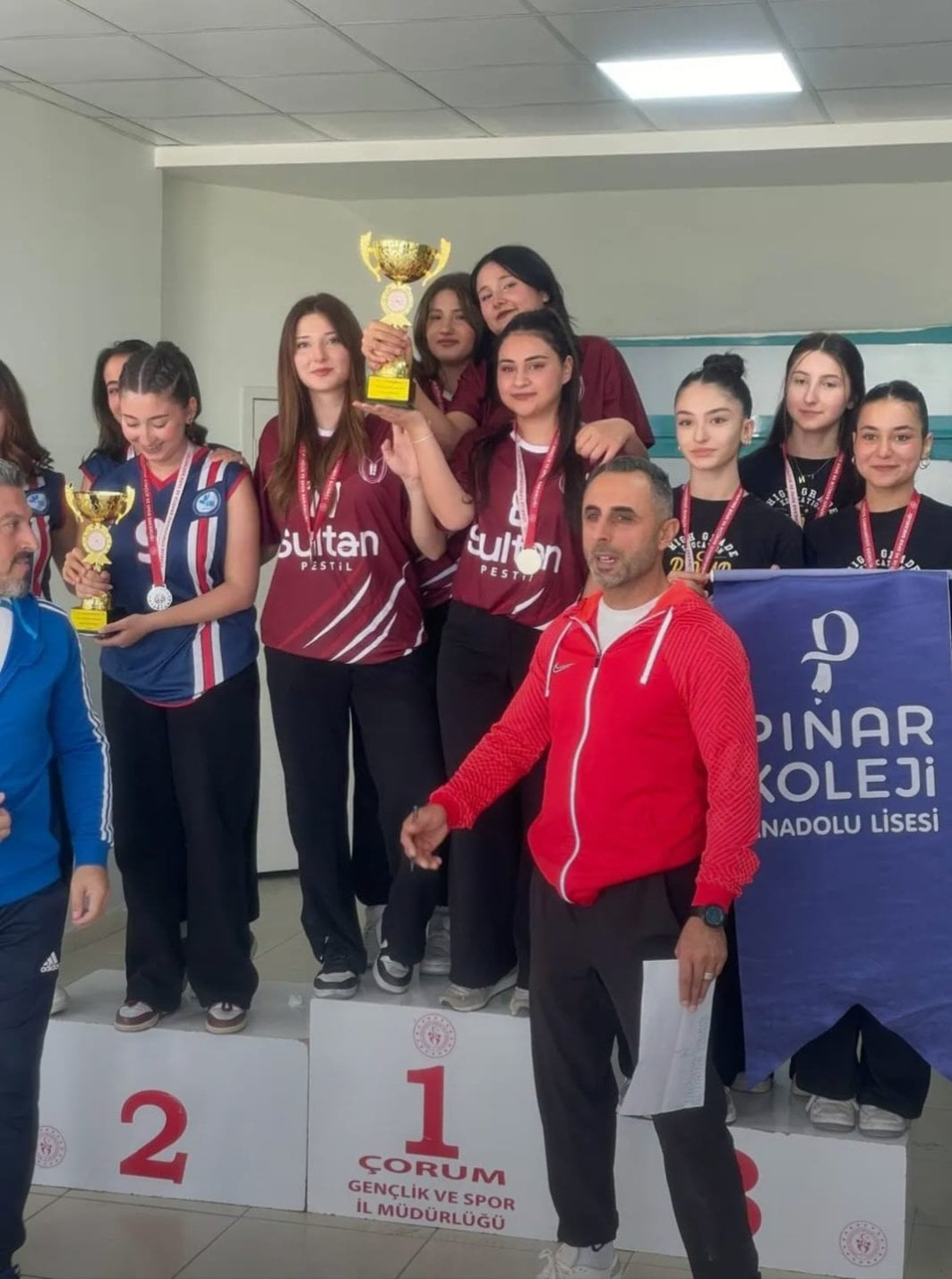 İl Birincisi Genç Kızlar Dart Takımından İlçe Milli Eğitim Müdürü Süleyman GÖKOĞLU'na Ziyaret — fotoğraf 7
