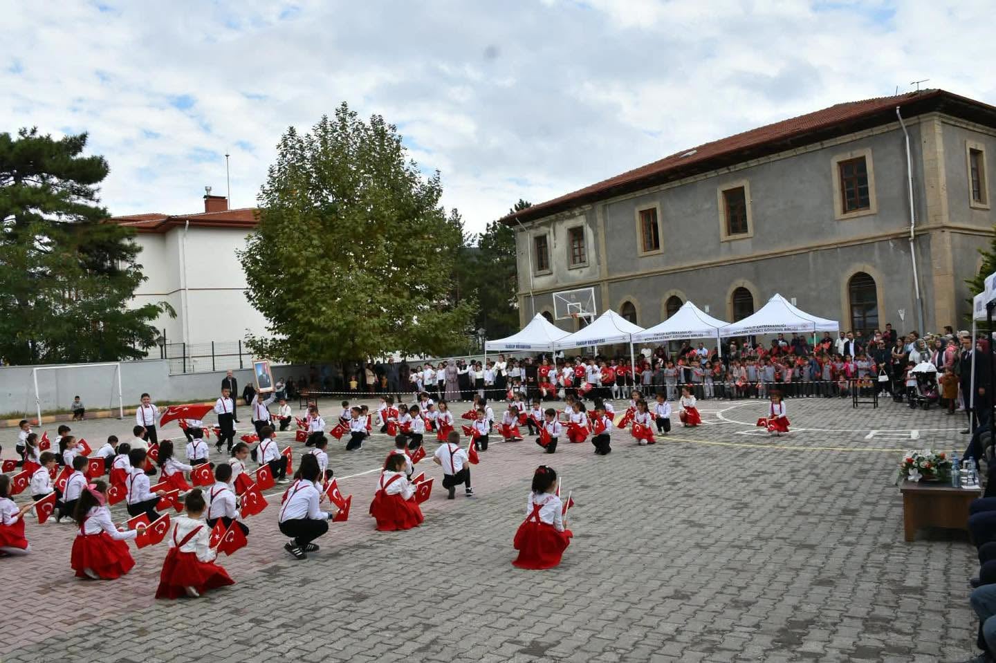 İlköğretim Haftası Misak-ı Millî İlkokulu'nda kutlandı — fotoğraf 2