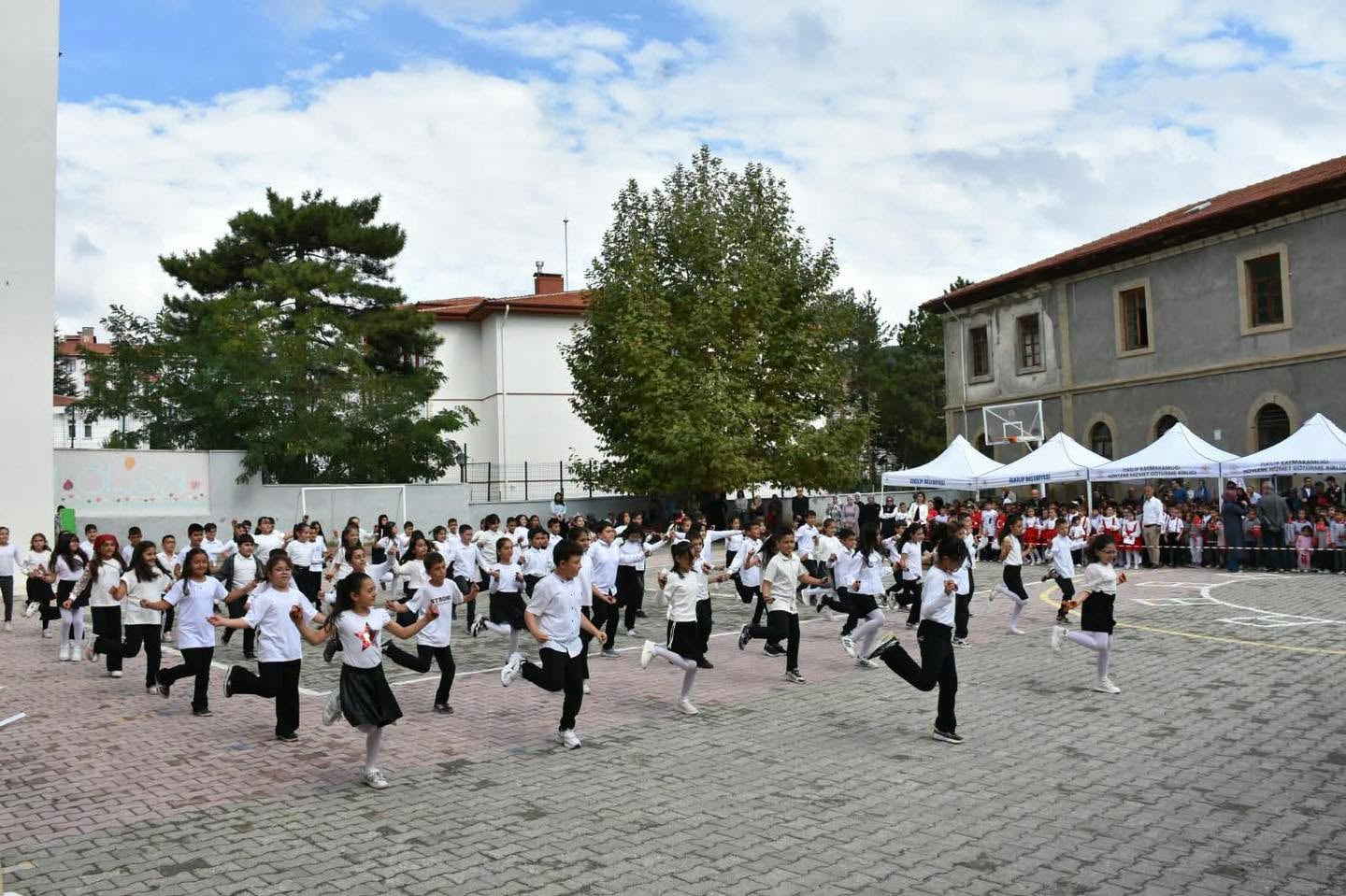 İlköğretim Haftası Misak-ı Millî İlkokulu'nda kutlandı — fotoğraf 9