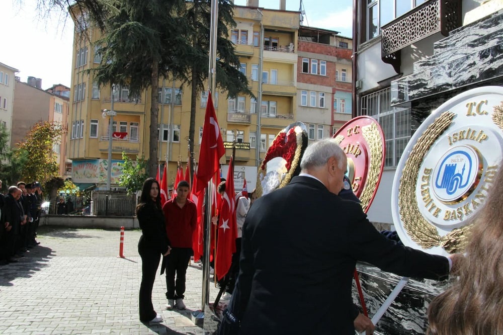 29 Ekim Cumhuriyet Bayramı Kutlama Programı kapsamında Çelenk Sunma Töreni Düzenlendi — fotoğraf 5