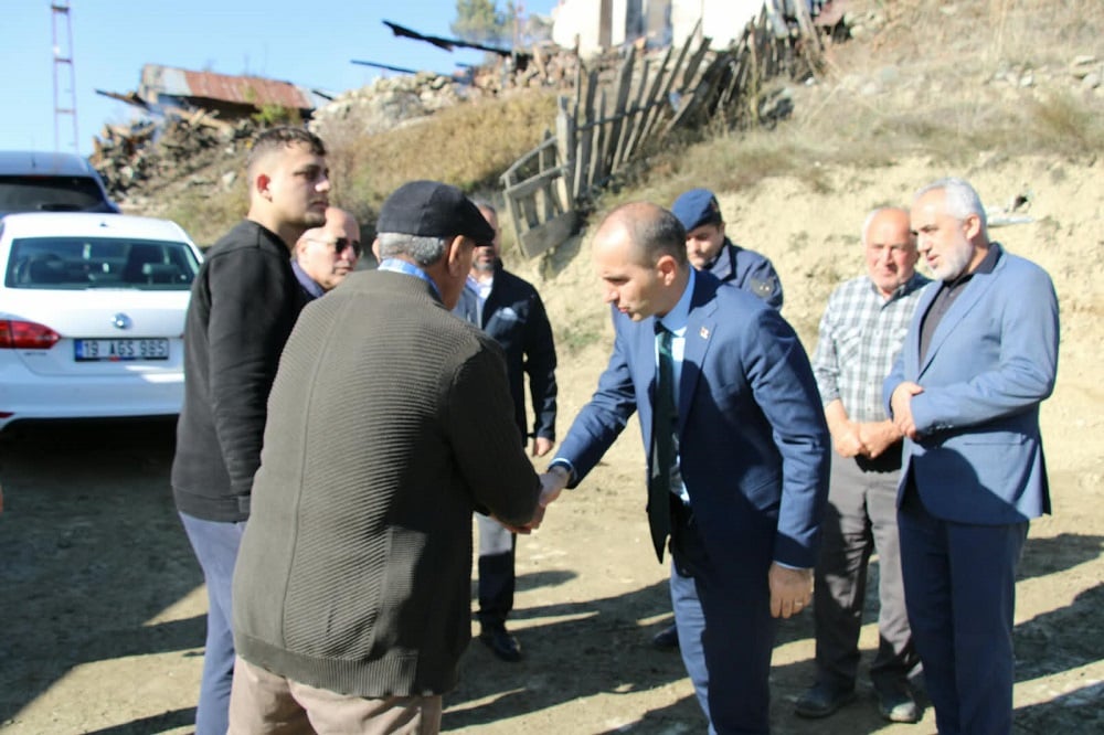 Kaymakam Ramazan POLAT, İskilip'e Bağlı Yaylacıkseki Köyünde Çıkan Yangın Yerinde İncelemelerde Bulundu — fotoğraf 2